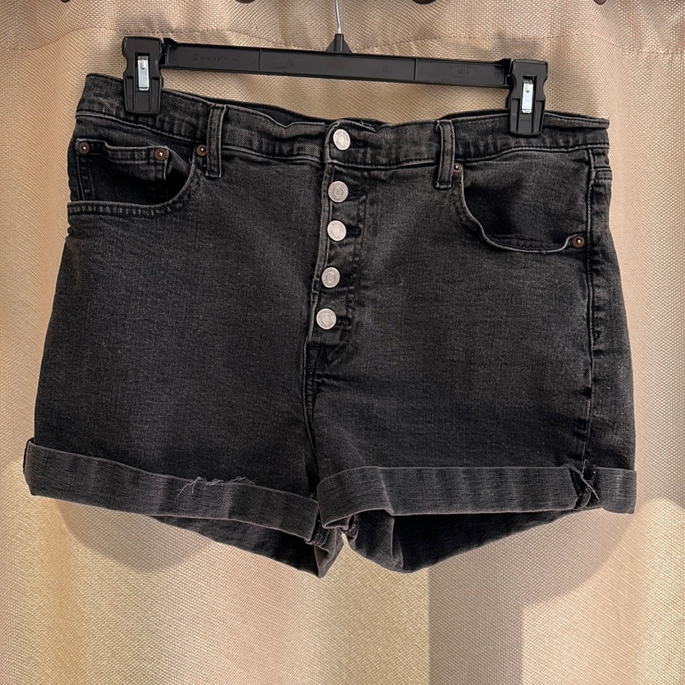 Gap Denim Black Faded Button Front Vintage Shorts, 33 Regular High Rise 4” Short